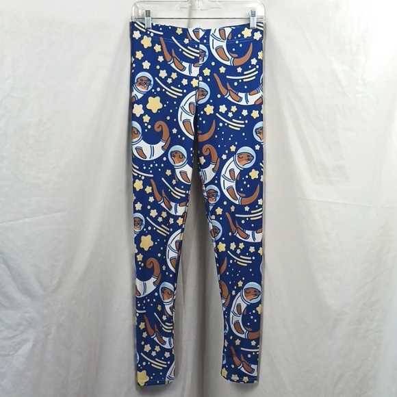 Look Human otter astronaut in space women's Leggings size Medium - Picture 1 of 6